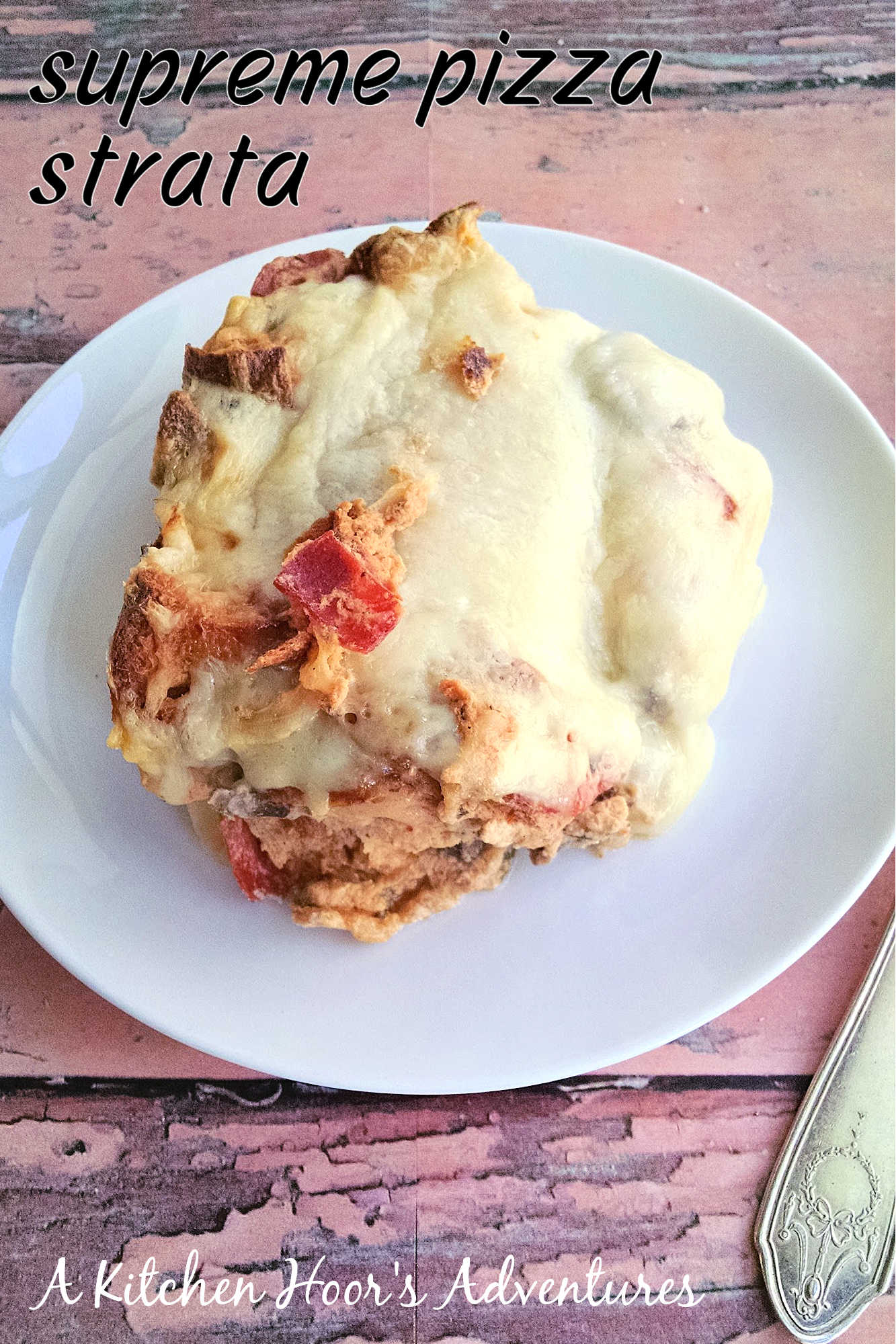 Can't decide between pizza and breakfast? Have both with Supreme Pizza Strata! This flavorful #recipe is sure to satisfy all your cravings. #SupremePizzaStrata #PizzaLoversUnite #ComfortFoodGoals #FoodieFaves #DeliciousEats