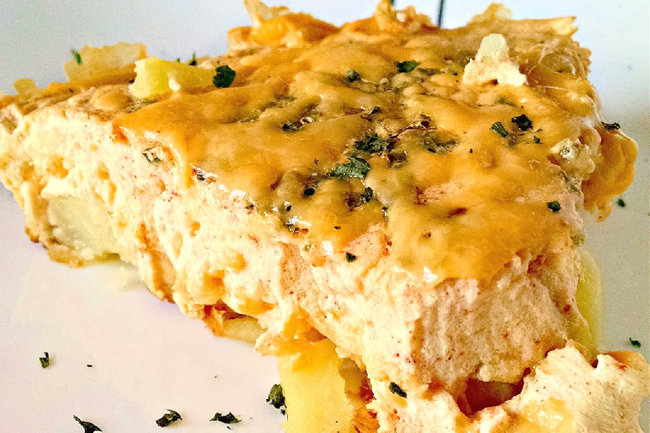 Elevate your breakfast game with this mouthwatering Twice Baked Potato Frittata recipe! Perfect for a lazy Sunday brunch or a weekday breakfast on the go. #TwiceBakedPotatoFrittata #BrinnerIdeas #EggCasserole #ComfortFoodLove #FoodieFavs #FrittataLoversUnite #EggcellentBrunchIdeas #FoodieFaves #PotatoPerfection #SavorySaturdays
