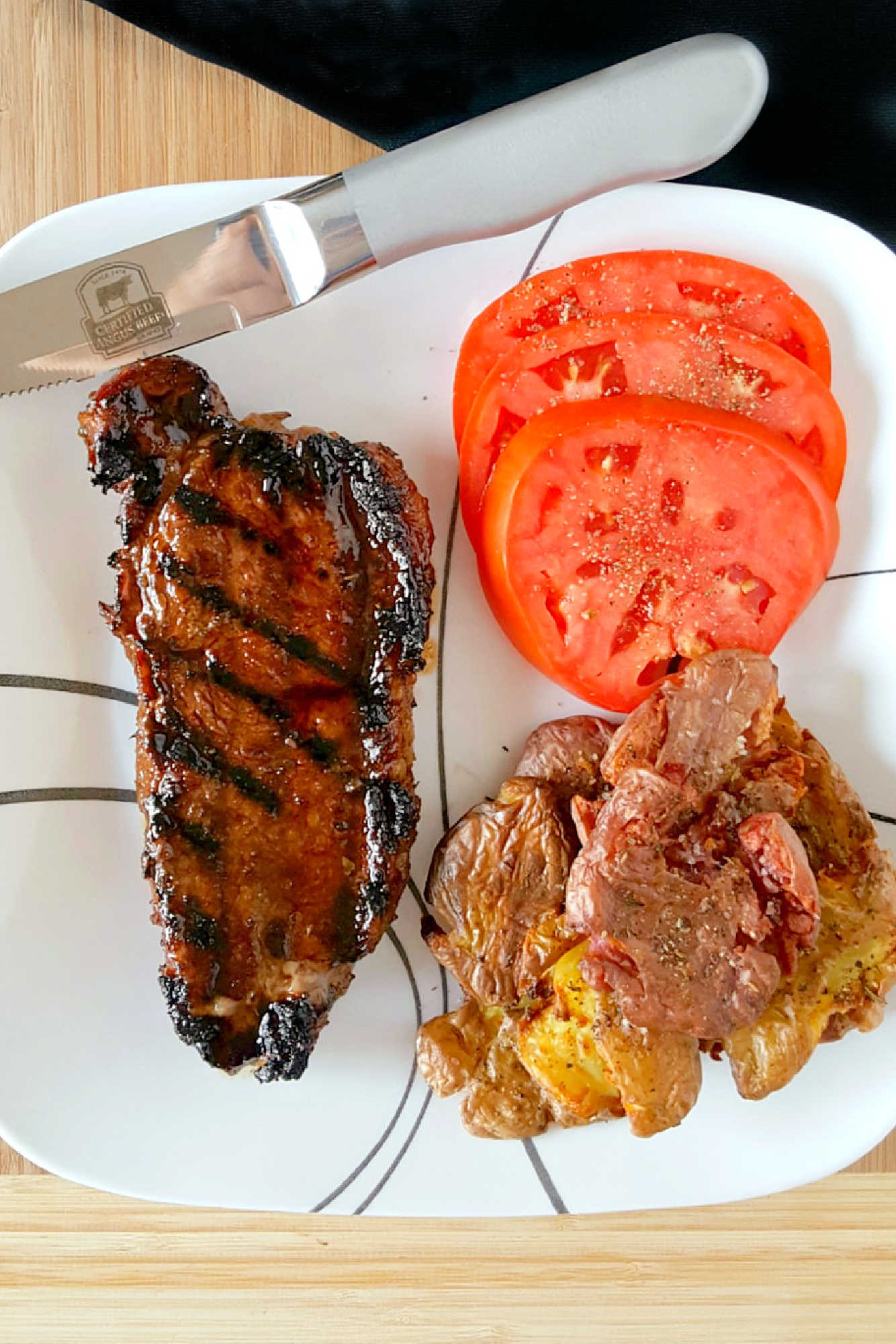 It's marinating time! 🍴Sink your teeth into the deliciousness of drunken marinated steak. It will having you craving for more! Indulge yourself! #drunkensteak #marinatedsteak #stripsteak #SteakLoversUnite #MeatMavericks #MarinatedMasterpiece #FoodieFrenzy #SizzleAndSavor #MarinatedMeats #BoozyBBQ #MeatMarinadeMaster #GrillAndChill