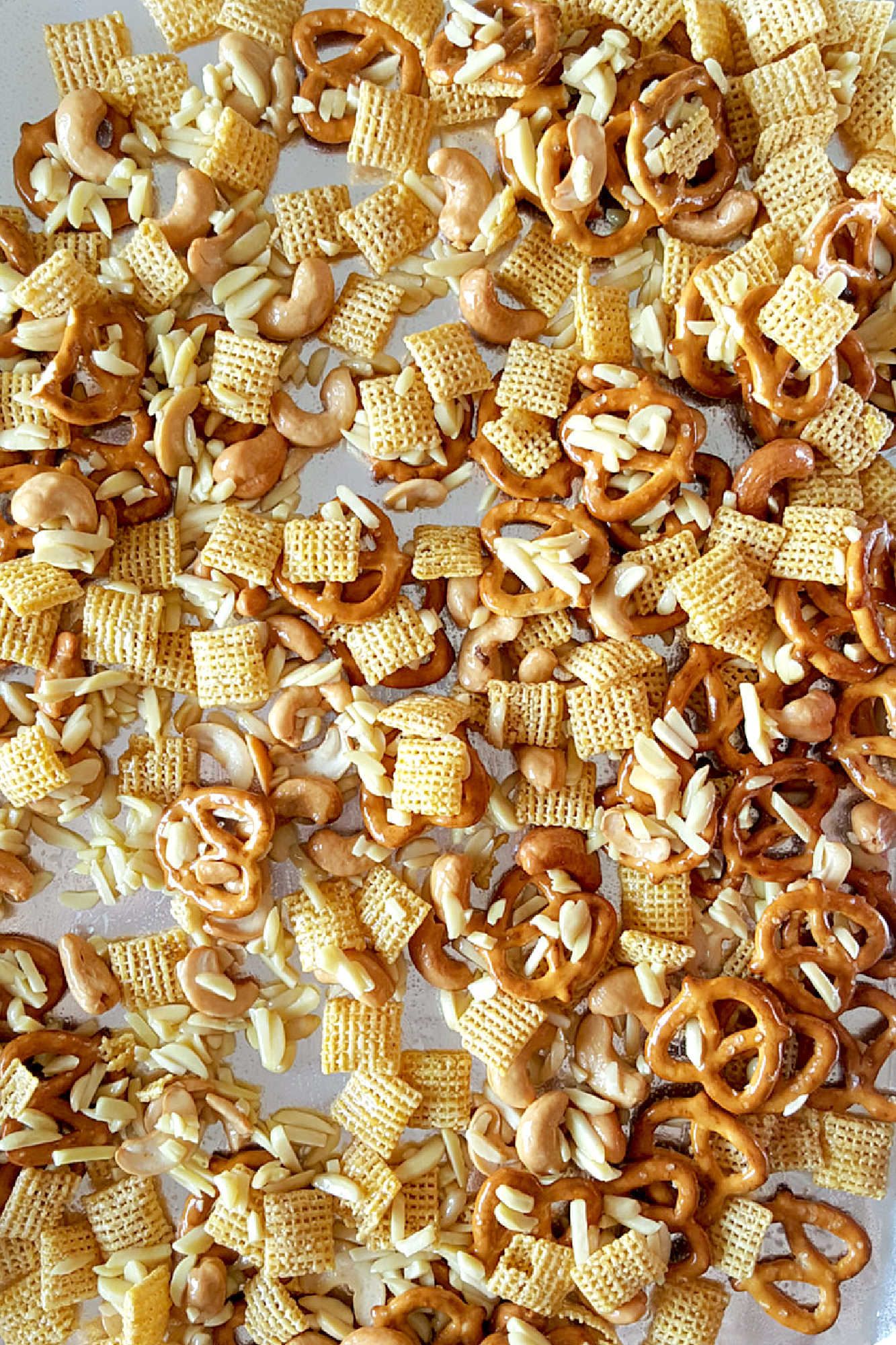 Craving something sweet and savory? Look no further than our Cinnamon Honey Nut Snack Mix – the perfect blend of flavors in one delicious bite. 🍯🌰 #snacktime #cinnamonsnackattack #CinnamonHoneyNutMix #HealthySnackIdeas #NuttyDelight #CraveWorthySnacks #FoodieFaves