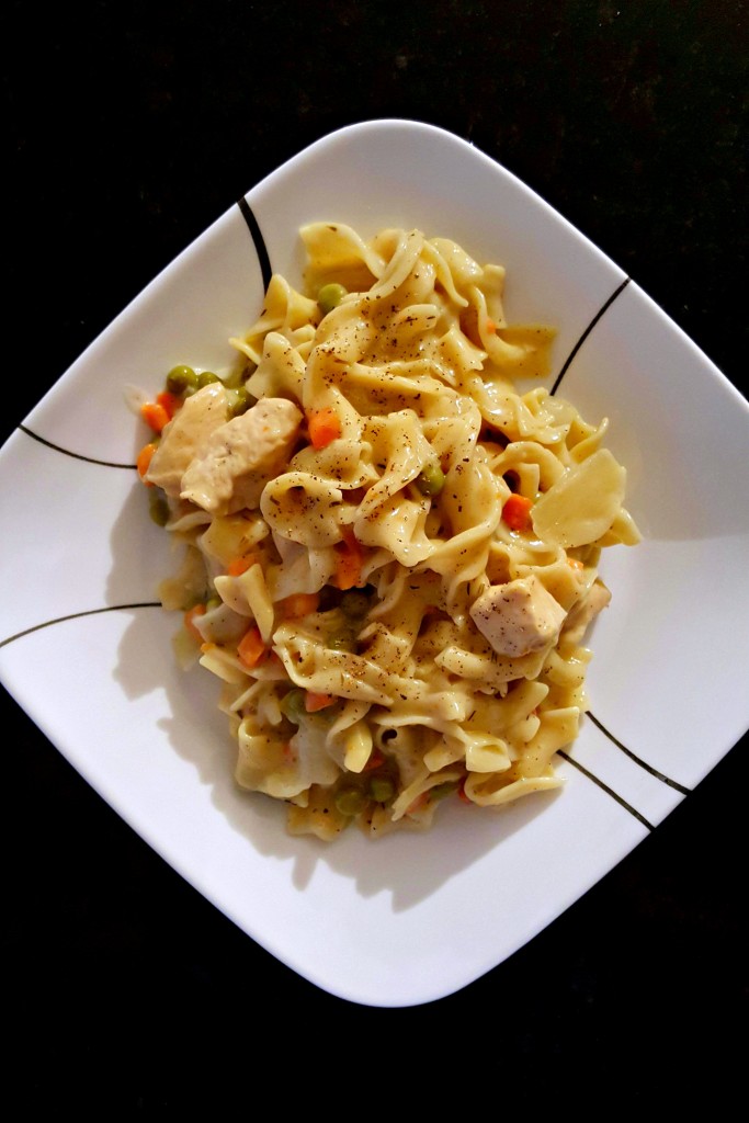 Have a hectic commute like we do? Or just have kids on lots of after-school activities? Then you need this One-Pot Creamy Chicken and Noodles. It’s super quick and the perfect comfort food for any night of the week.