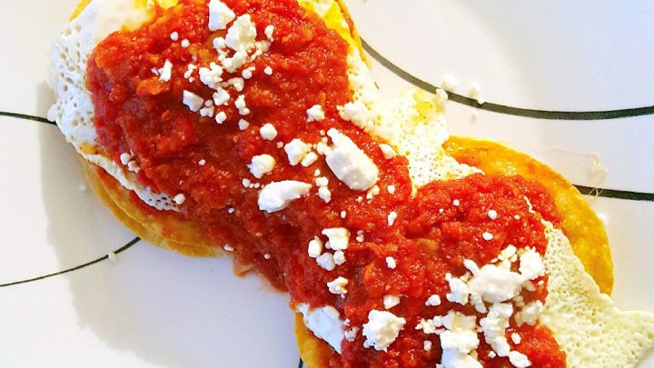 Spice up your breakfast with Huevos Rancheros Tostadas! A delicious twist on the classic breakfast dish that will make your taste buds dance. #HuevosRancherosTostadas #MexicanBreakfast #BrunchGoals #FoodieFiesta #SpicyStartToTheDay 🌶🍳 #breakfast #foodie #recipe 🎉👨‍👩‍👧‍👦 #brunchgoals #tastydish #yum
