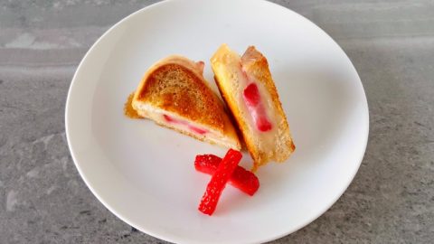For #FreshTastyValentines I took creamy brie and paired it with luscious strawberries in these mini grilled cheese sandwiches. Strawberry Brie Grilled Cheese Bites are the perfect little snack for your loved one.