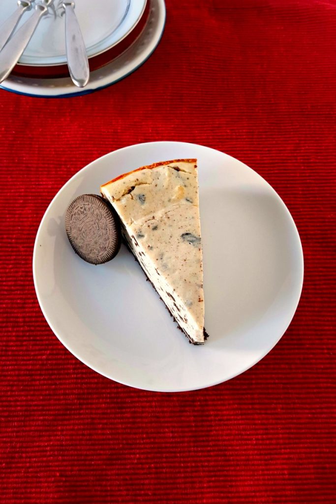 With all the tang and flavor of a traditional cheesecake, this Cookies and Cream Cheesecake is lower in fat so you can eat more in celebration of #SixteenCheesecakes.