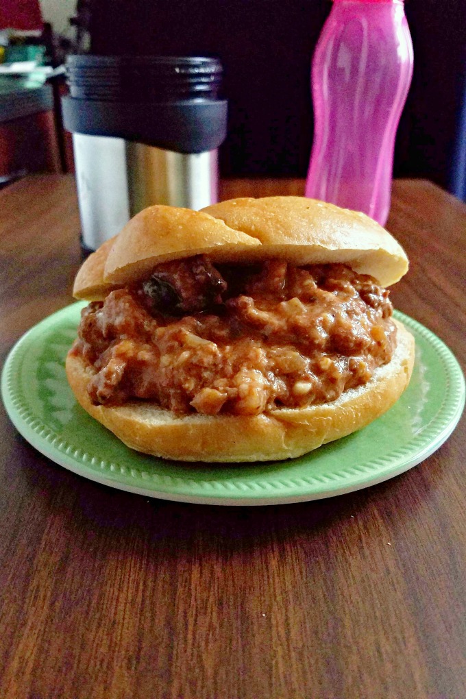 Lasagna Joes have the creamy goodness of lasagna in a quick and delicious sloppy joe recipe.  They're a quick and easy lunch or dinner your family will love.