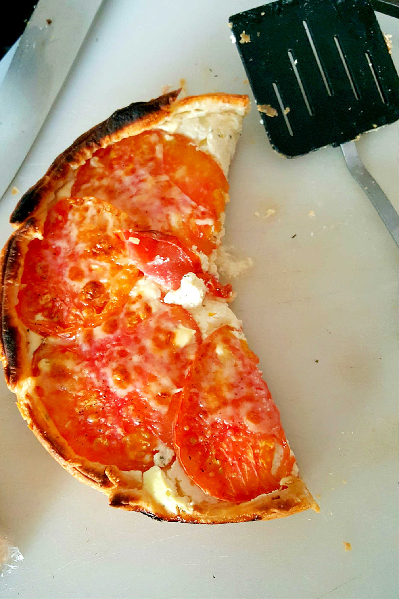 Elevate your brunch game with our Rustic Tomato and Ricotta Tart. 🍅🧀🍳 Perfect for a lazy Sunday morning or impressing guests, this tart is a delicious and Instagram-worthy addition to any meal.  #TomatoTartTuesday #RusticBakes #FarmToFork #SavorySlices #ItalianInspiredEats #TastyTartCreations #RusticRecipeRevival #TomatoRicottaDelight #FarmhouseEats #SavoryTartLove