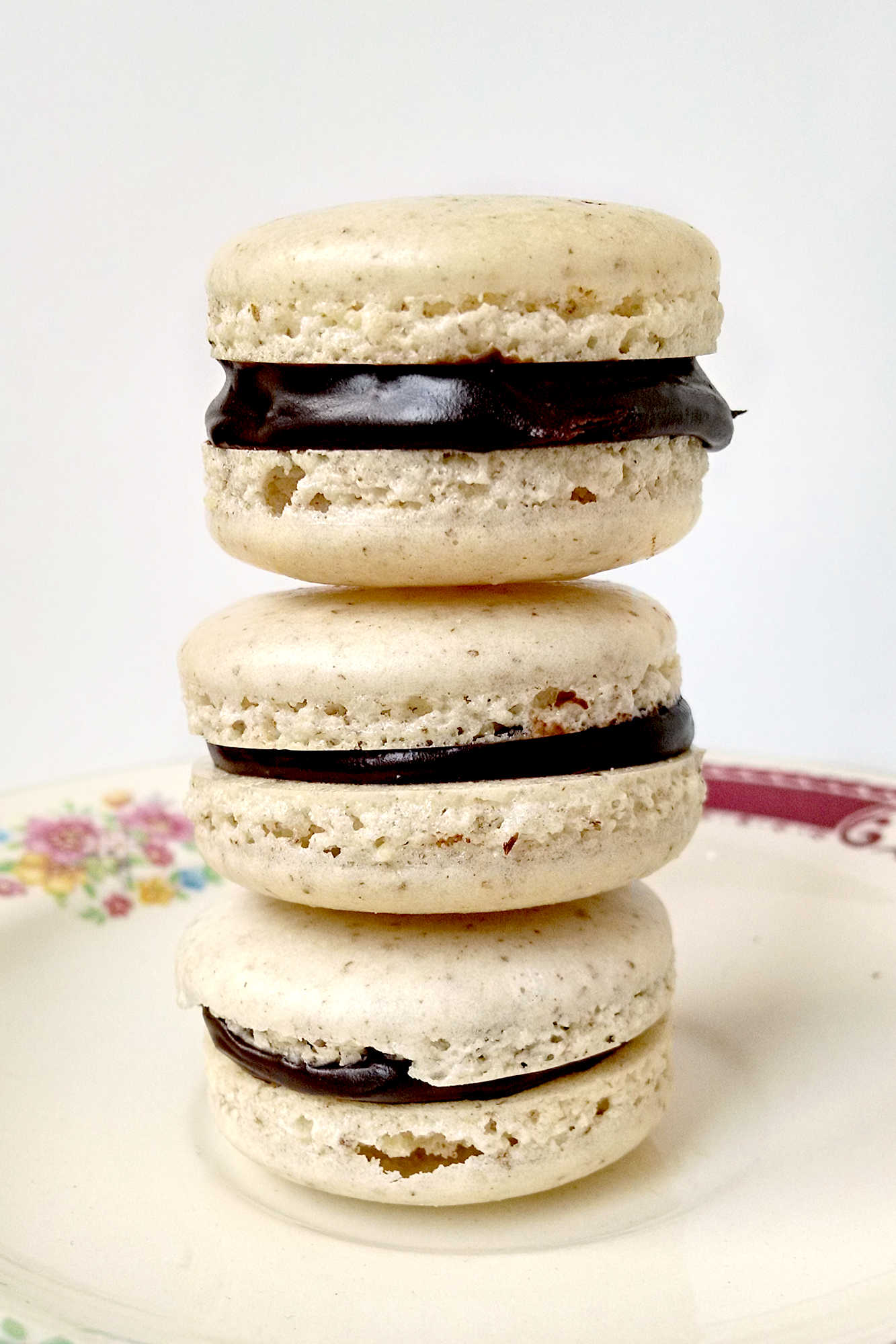 Sink your teeth into the ultimate flavor fusion with Derby Pie Macaron, a unique blend of Kentucky Derby tradition and French pastry perfection. Don't just take our word for it, try it for yourself!  #MacaronMadness #DerbyDelights #BiteSizeBourbon #PiesAndPatisseries #MouthwateringMacarons #DerbyPieMacaron #MacaronObsessed #SweetTreats #KentuckySweets #MacaronLover
