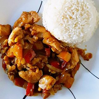 I’m recreating Chicken with Walnuts, a childhood favorite homemade take-out recipe and it tastes just like I remember! #WalnutRecipes #HealthyEatingMadeEasy #EasyChickenDinner #NutsForNutrition #InstaFoodieDelight