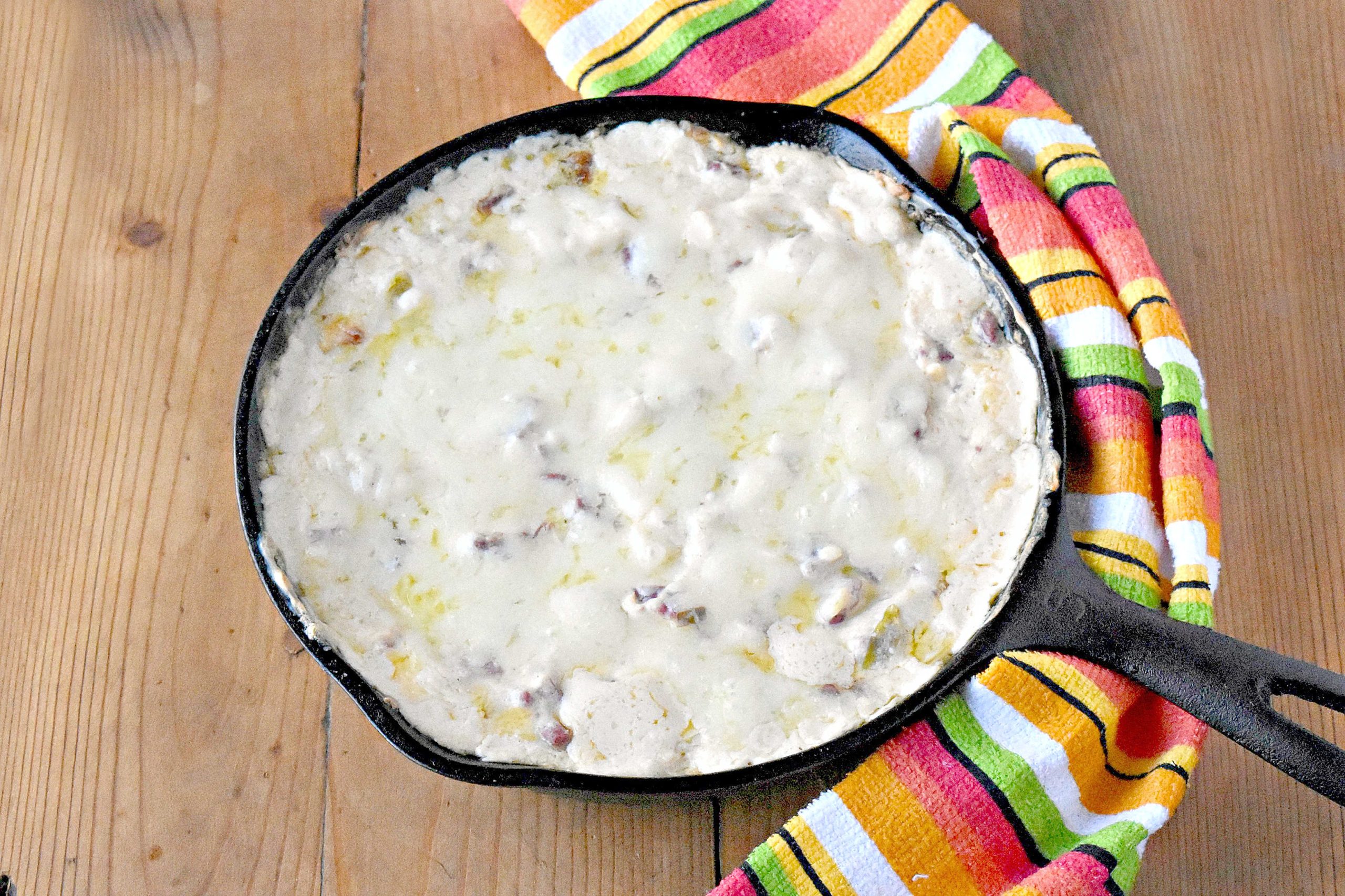 Warm, gooey Reuben flavors meet fresh sprouts for a dip that's perfect for any gathering. Scoop up something new and let every bite surprise you. Learn more in our bio. #reubensandwich #reubendip #cheesydip #diprecipe #ReubenDipDelight #MeatLoversFavorite #GourmetSnacks #HotandSavory #FoodieFavorites