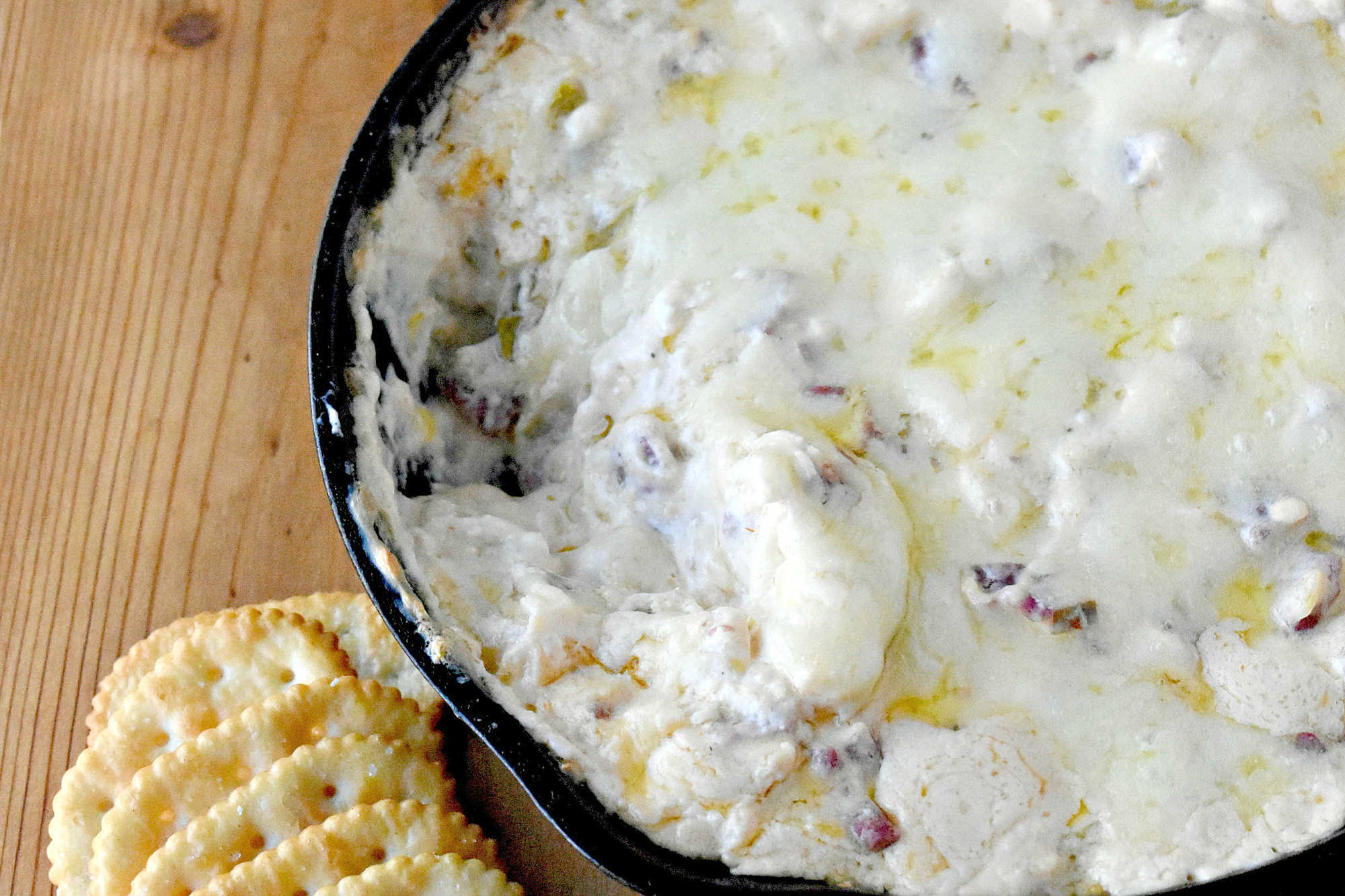 Warm, gooey Reuben flavors meet fresh sprouts for a dip that's perfect for any gathering. Scoop up something new and let every bite surprise you. Learn more in our bio. #reubensandwich #reubendip #cheesydip #diprecipe #ReubenDipDelight #MeatLoversFavorite #GourmetSnacks #HotandSavory #FoodieFavorites