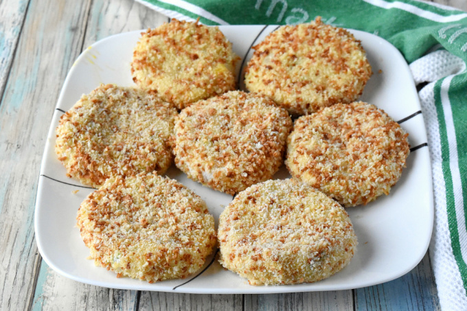Leftover mashed potatoes and leftover cod make for a simple, quick, and delicious dinner.  Irish Cod Cakes are crispy on the outside, creamy good on the inside, and come together in a snap!  You can easily prepare them ahead of time and chill until you’re ready to cook them.