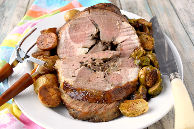 My first ever leg of lamb was ah-mazing!  Rosemary Garlic Roasted Leg of Lamb is simple to prepare and makes a stunning presentation at your Easter dinner with family and friends.  Don’t let lamb intimidate you like it did me.