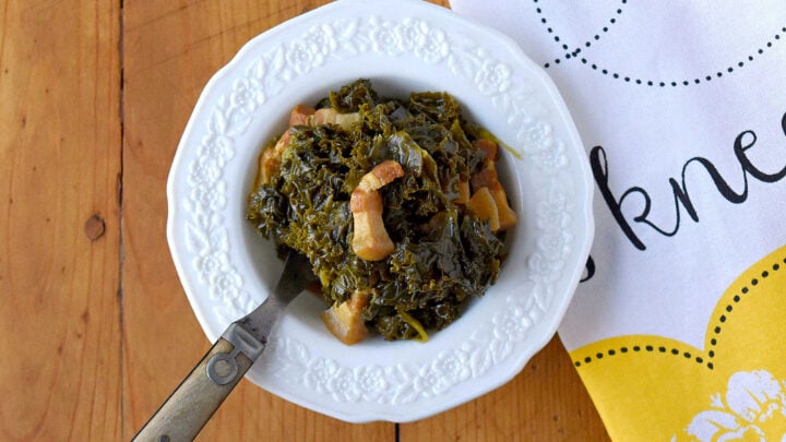 Ready to take your taste buds on a journey to the South? Look no further than Delicious Southern Kale! 🌅 A mouthwatering experience that will leave you wanting more. #kalerecipe #southernkale #comfortfood #sidedish #SouthernKaleDelight #FarmFreshFlavors #SoulfulCooking #KaleRecipes #HealthyEatingHabits #SouthernFlavors #TasteTheSouth #DeliciousSouthernKale