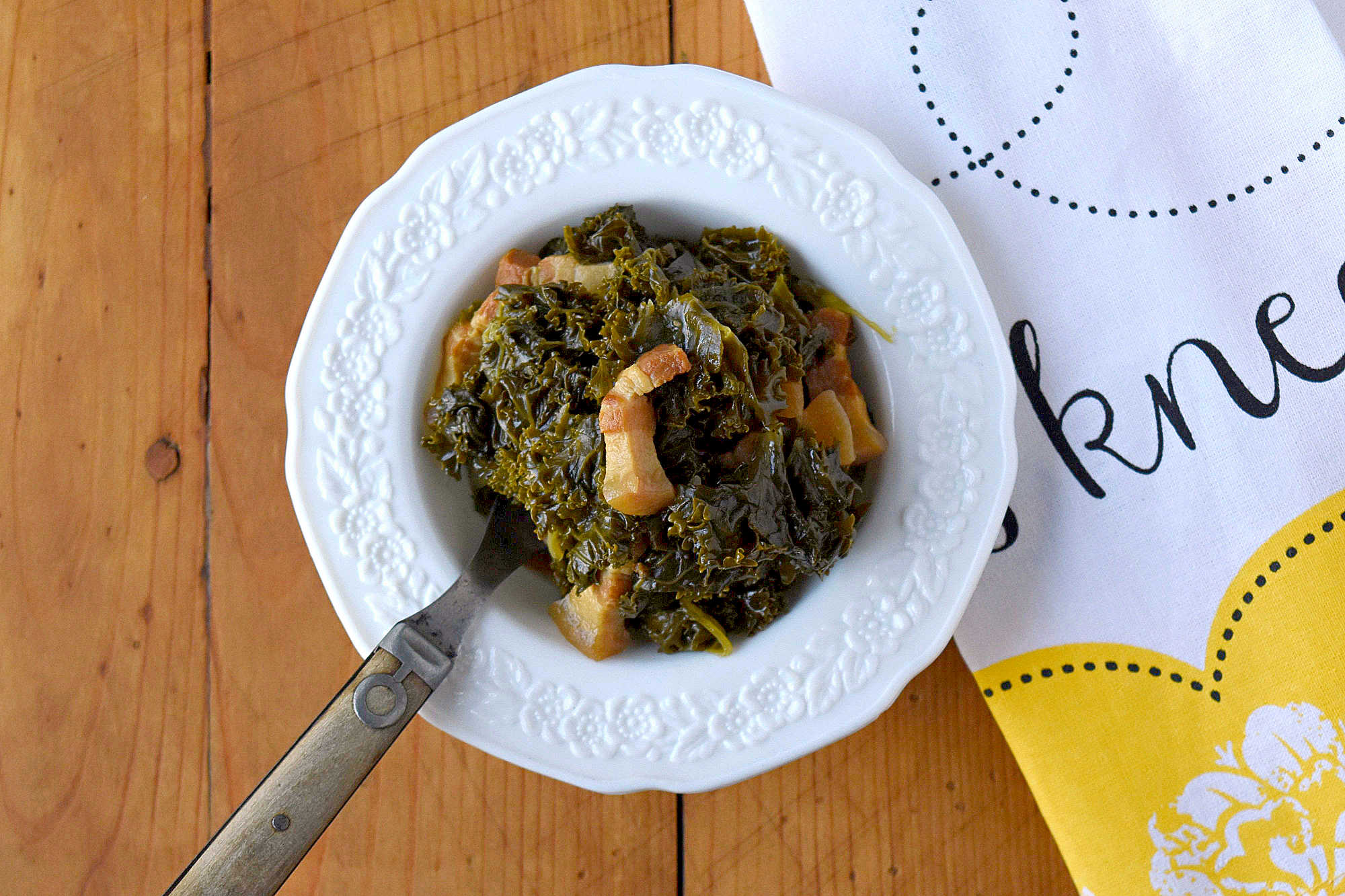 Ready to take your taste buds on a journey to the South? Look no further than Delicious Southern Kale! 🌅 A mouthwatering experience that will leave you wanting more. #kalerecipe #southernkale #comfortfood #sidedish #SouthernKaleDelight #FarmFreshFlavors #SoulfulCooking #KaleRecipes #HealthyEatingHabits #SouthernFlavors #TasteTheSouth #DeliciousSouthernKale