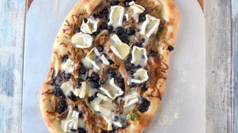 Blueberry Brie Duck Flatbread has ALL the flavors! From rich roast duck to sweet blueberries and creamy brie, it's an appetizer or light dinner your family will DEVOUR! #BlueberryWeek