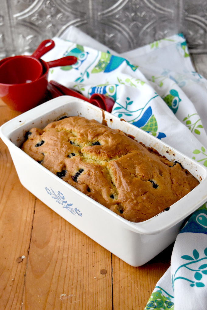 This Easy Blueberry Bread comes together in minutes. Then pop it into the oven for a delicious treat for your family. #BlueberryWeek