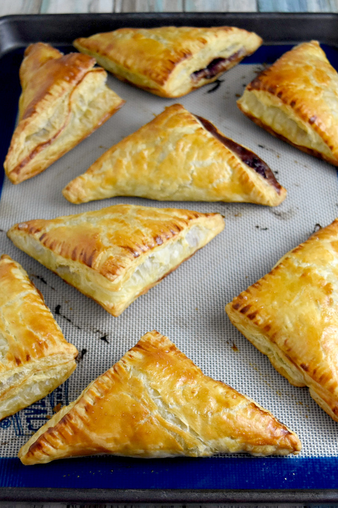 With just 5 ingredients and a little time, you can make Homemade Cherry Turnovers for your family.  They're slightly sweet, extra crunchy and super delicious for breakfast or dessert. #Stonefruit