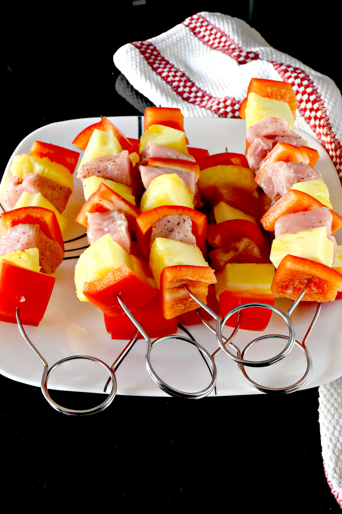 Hawaiian Pork Kabobs has farm fresh pork, pineapple, and peppers.  It’s tri-fecta of P ingredients!  They’re also completely delicious, quick, and on the table in under 30.