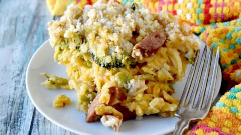 At just a little over $5.00 for the whole meal, Broccoli Mac Kielbasa Casserole will fill your family of four up with hearty, healthy-ish ingredients. #HungerActionMonth