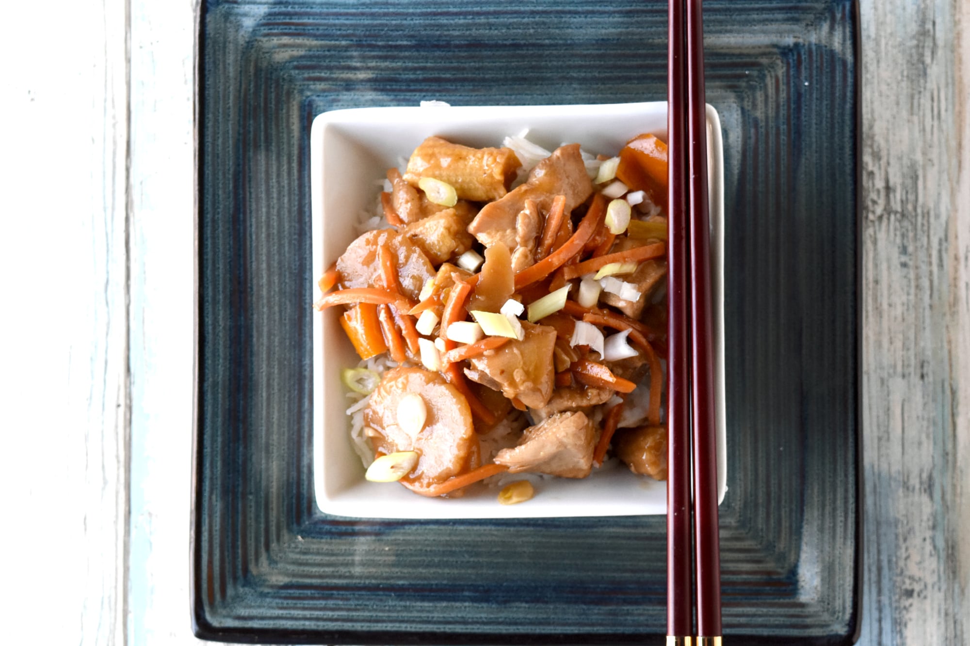 This Easy Chicken Stir-Fry with Homemade Sauce brings bold flavor, crisp veggies, and fast cooking to any weeknight. Perfect for meal prep, farmers market finds, and quick dinners.
#EasyDinner #ChickenStirFry #StirFryRecipe #FarmersMarketWeek #MealPrepIdeas #HomemadeSauce #QuickMeals