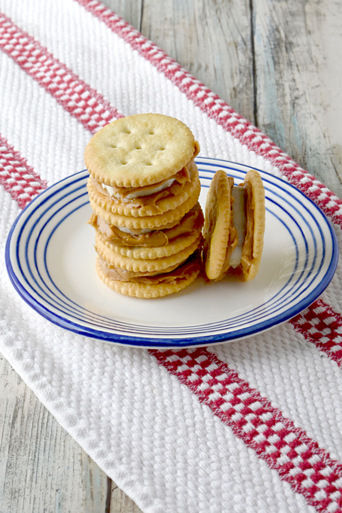 With just three ingredients, these PB&B Ritz-Wiches can appease the masses any time! They’re quick to whip up and have plenty of nutritious goodness to tide everyone over until dinner is ready. #BacktoSchoolTreats