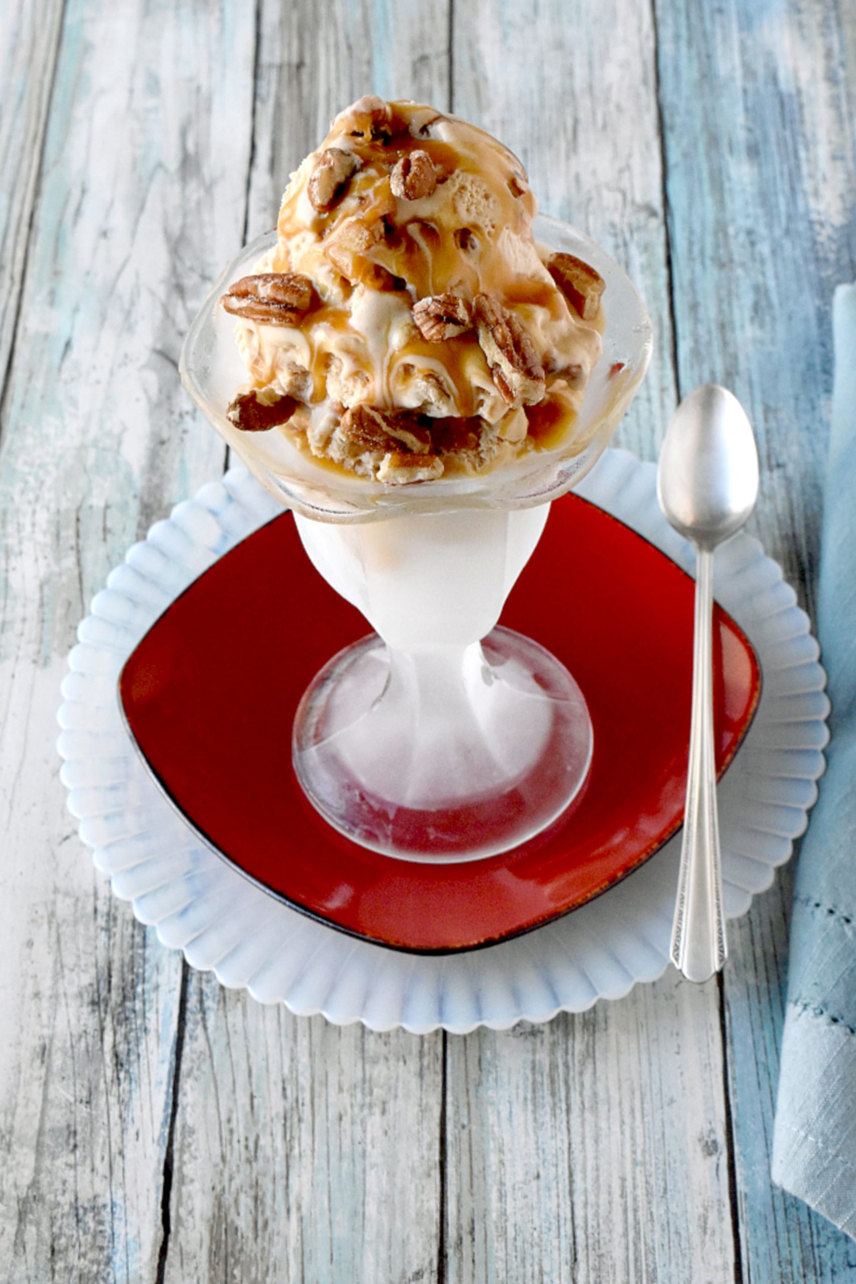 No Churn Caramel Apple Ice Cream is light and delicious with all the flavors of fall!  Double the batch because you're family will devour this quickly. #FallFlavors