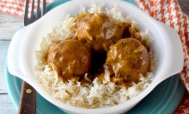 Thai Coconut Turkey Meatballs are packed with Thai flavor and creamy coconut goodness. They’re a quick and easy meal for any night of the week. #eatcleanlivehappy #kevinsnaturalfoods #kevinsrecipechallenge