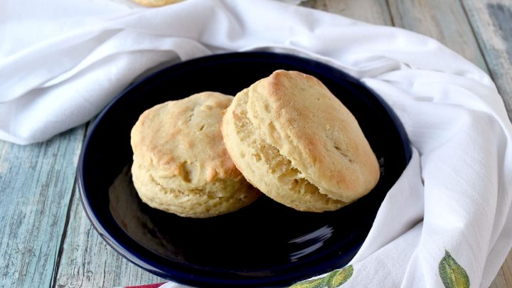 Pear and Apple Cider Scones have the aroma of apple cider with tender bites of pear throughout.  The aroma is out of this world and will make you put on a sweater and grab a blanket. #FallFlavors