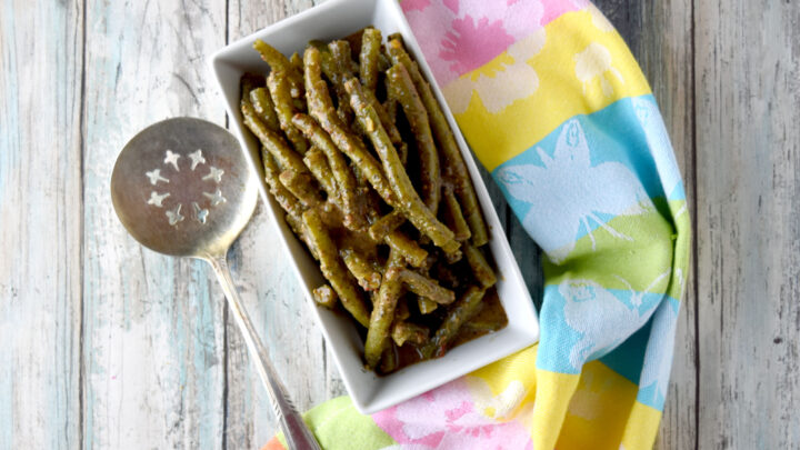 Marinated Green Beans are a simple and delicious make ahead side dish that tastes better the longer it marinates. Made with a simple balsamic vinaigrette, it’s a recipe your backyard barbecue guests will love! #BBQWeek