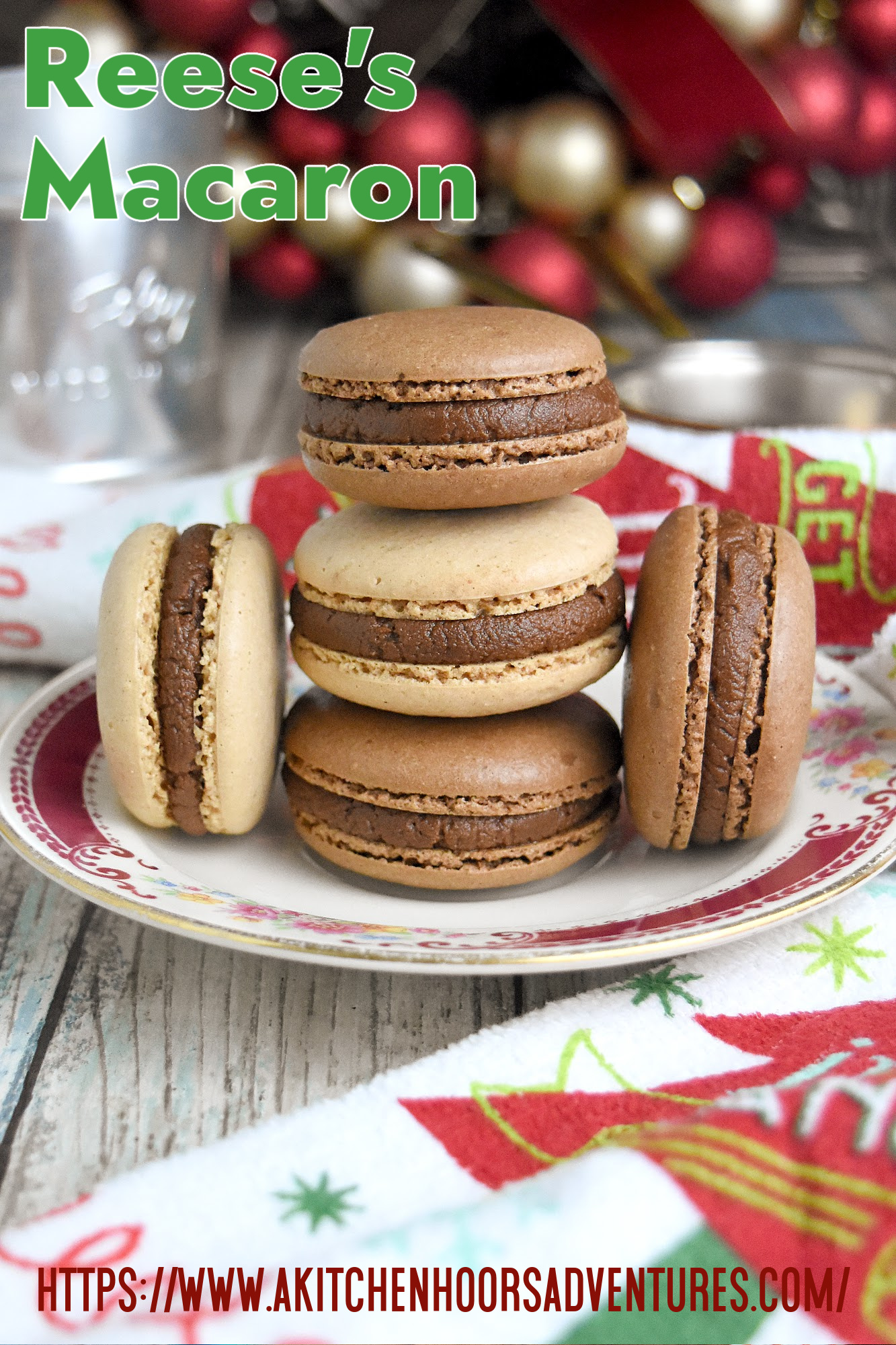 Reese’s Macaron have cocoa powder and peanut butter powder in the shells for delicious chocolate peanut butter flavor. And there’s peanut butter and cocoa powder in the filling, too. #ChristmasCookies #macaron #peanutbutter #chocolate #reesescups #Pbandchocolate