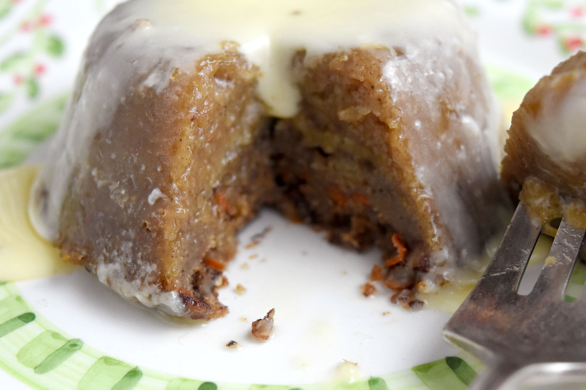 Individual Steamed Puddings are a twist on a traditional European steamed Christmas pudding.  Baked in the oven in a bain marie, or water bath, they are moist, delicious, and full of old-world holiday flavors. #ChristmasSweetsWeek #steamedpudding #Christmaspudding #easysteamedpudding