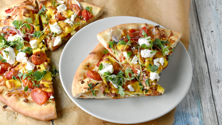 Move over avocado toast, there's a new breakfast trend in town - Mediterranean Breakfast Pizza! Savory, satisfying, and oh so delicious. #breakfasttrend #MediterraneanCuisine #PizzaForBreakfast #pizzaforbreakfast #MediterraneanEats #breakfastofchampions