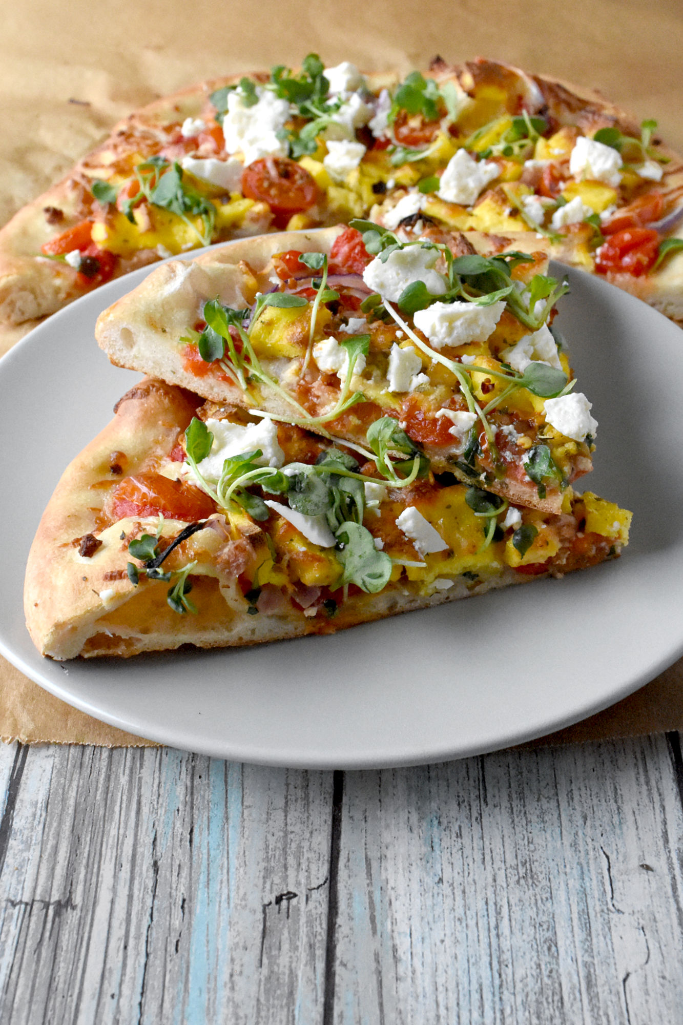 Move over avocado toast, there's a new breakfast trend in town - Mediterranean Breakfast Pizza! Savory, satisfying, and oh so delicious. #breakfasttrend #MediterraneanCuisine #PizzaForBreakfast #pizzaforbreakfast #MediterraneanEats #breakfastofchampions
