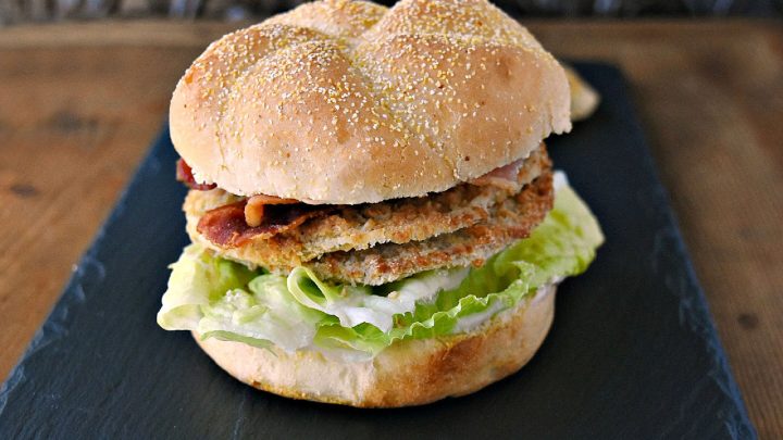 This BLFGT Sandwich has crispy bacon, refreshing lettuce, and tangy fried green tomatoes. It will make your taste buds sing! #BLTdelight #baconloversunite #baconbaconbacon #friedgreentomatolove #sandwichgoals
