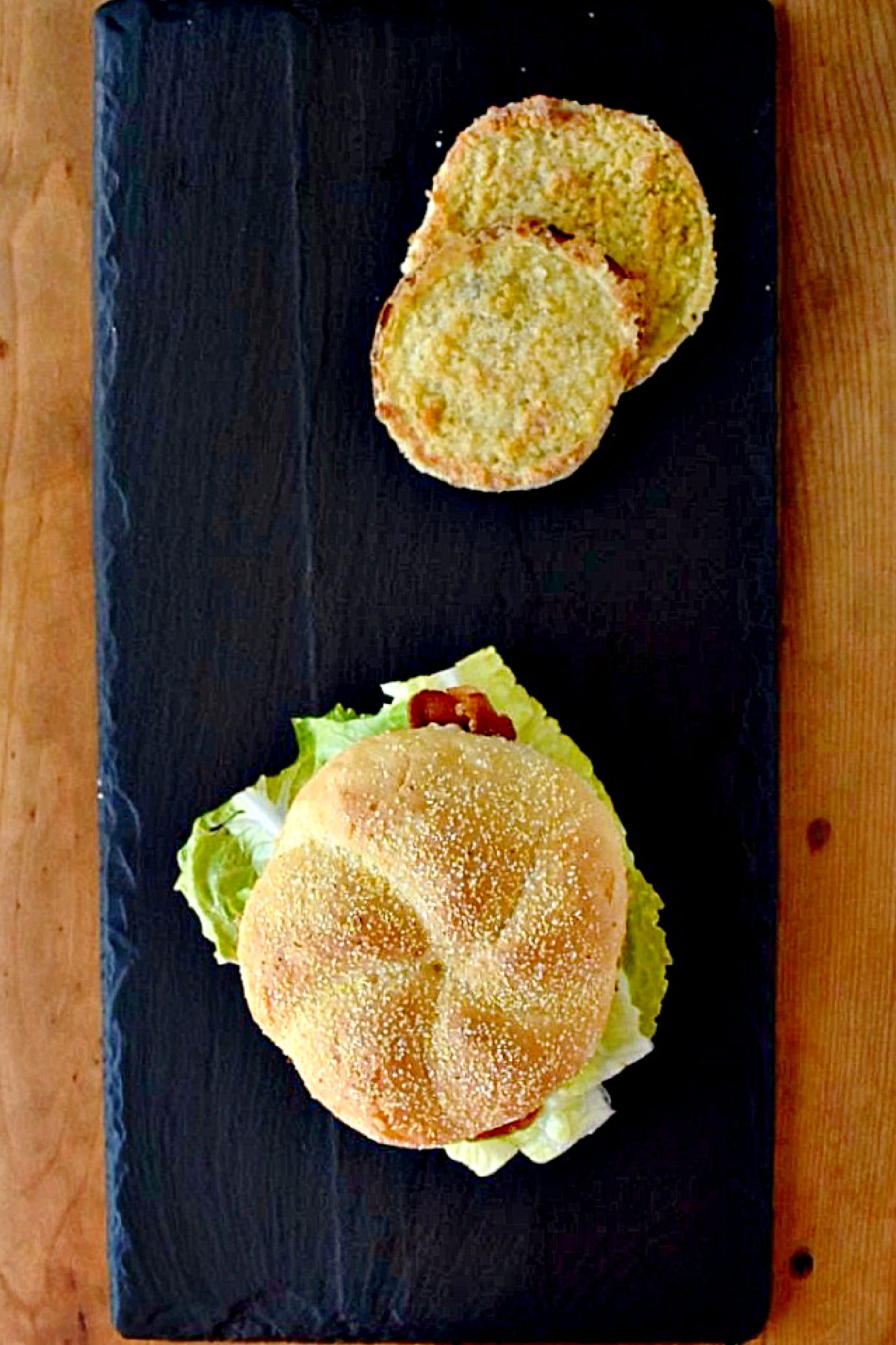 This BLFGT Sandwich has crispy bacon, refreshing lettuce, and tangy fried green tomatoes. It will make your taste buds sing! #BLTdelight #baconloversunite #baconbaconbacon #friedgreentomatolove #sandwichgoals