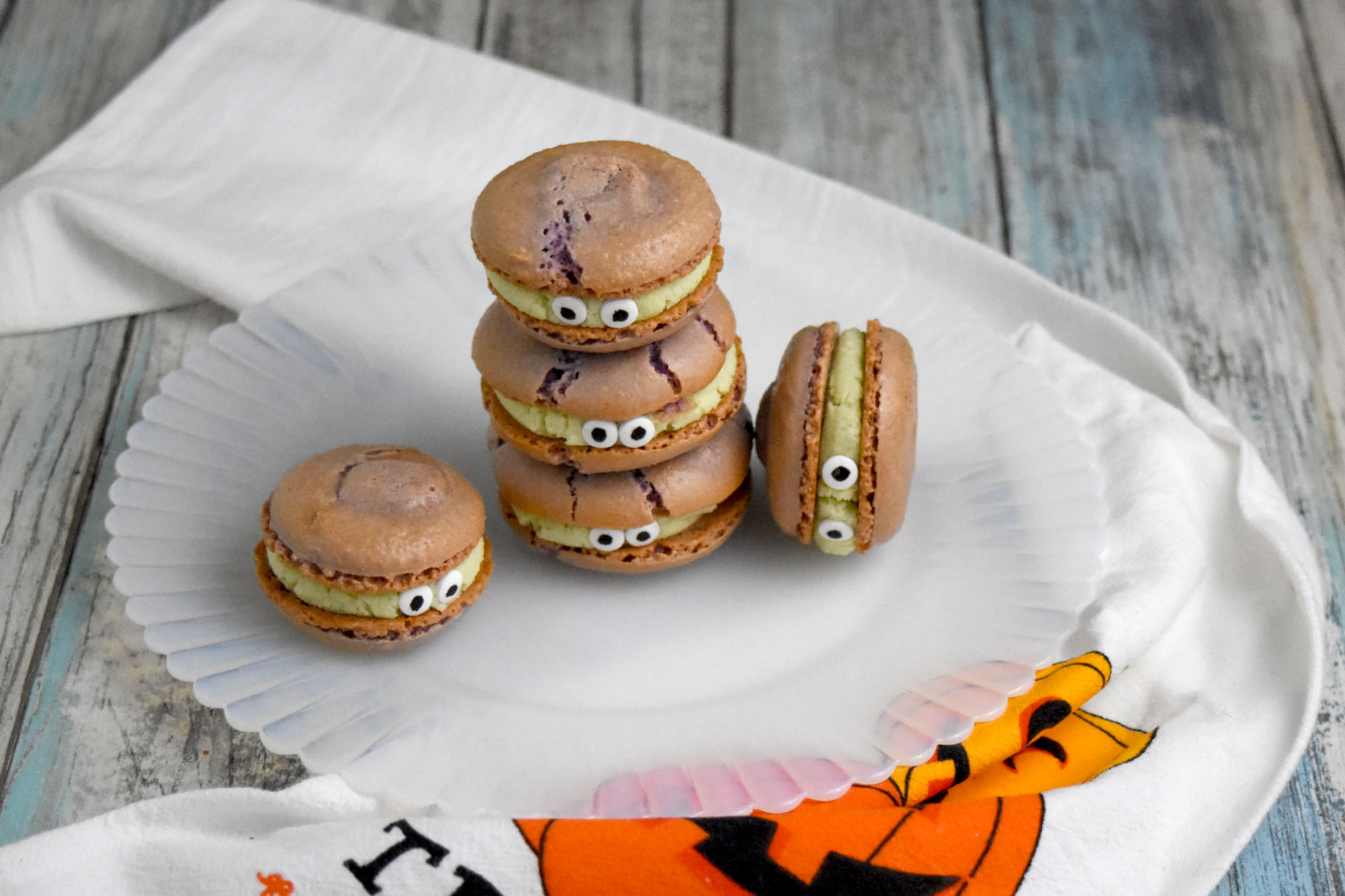 Some say the Purple People Eater Macarons are too pretty to eat...but we say they're too delicious NOT to eat! 😋👀  #PurplePeopleEaterMacarons #MacaronMagic #DeliciousDesserts #FoodieFaves #InstaSweets

