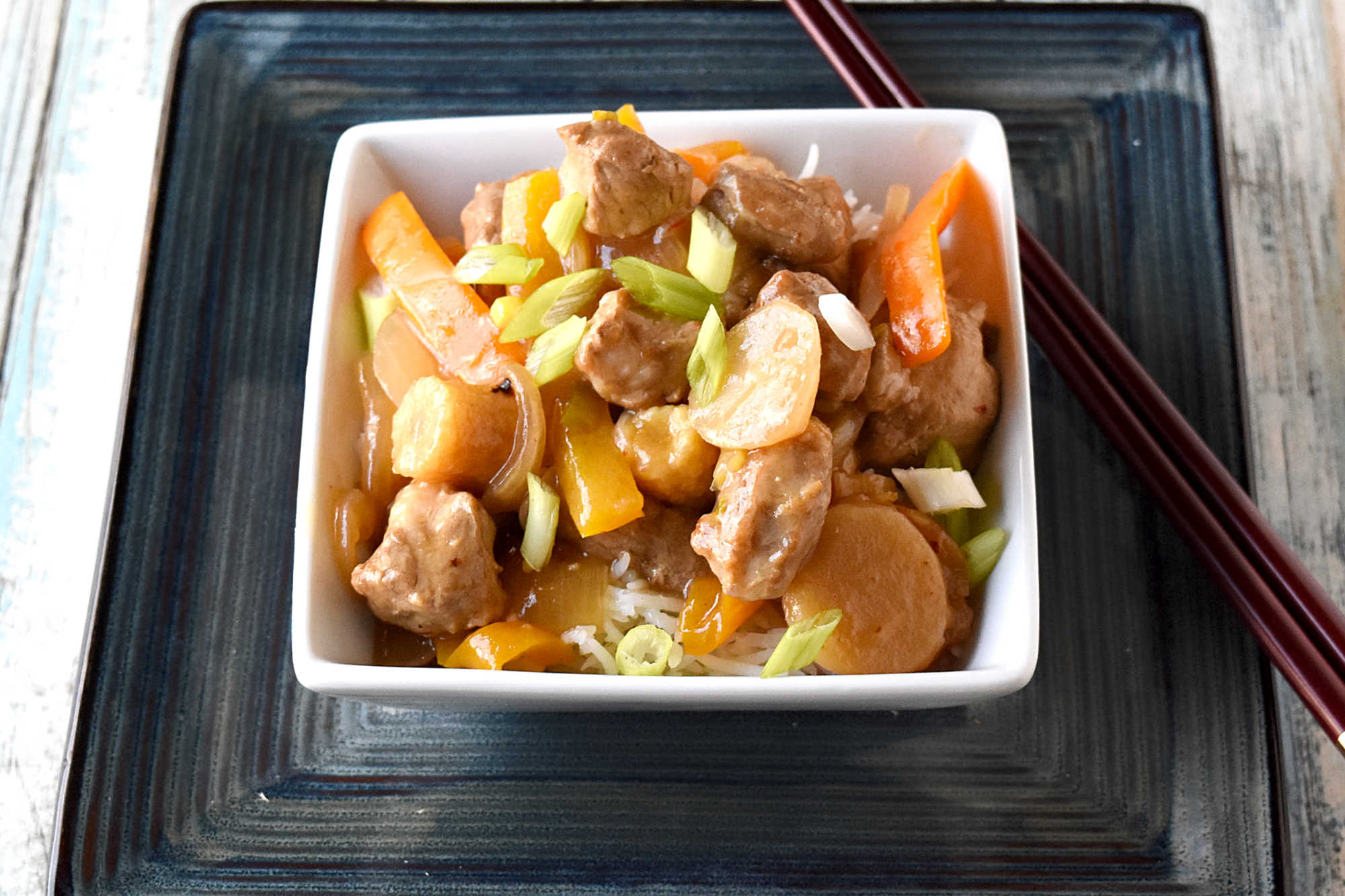 Spice up your dinner routine with this mouth-watering spicy pork and pepper stir-fry! Perfect for those who love a little kick in their meals. #chefapproved #weeknightwin #spiceituppork #easyrecipes #spicyflavors #deliciousdinners #spicypork #stirfry #spicyfoodlovers #asiancuisine #porkstirfry #homecookingadventures #flavorfuldelights #spicyfoodlove #stirfrydelight #porkloverlife #pepperpower #flavorfulmeals