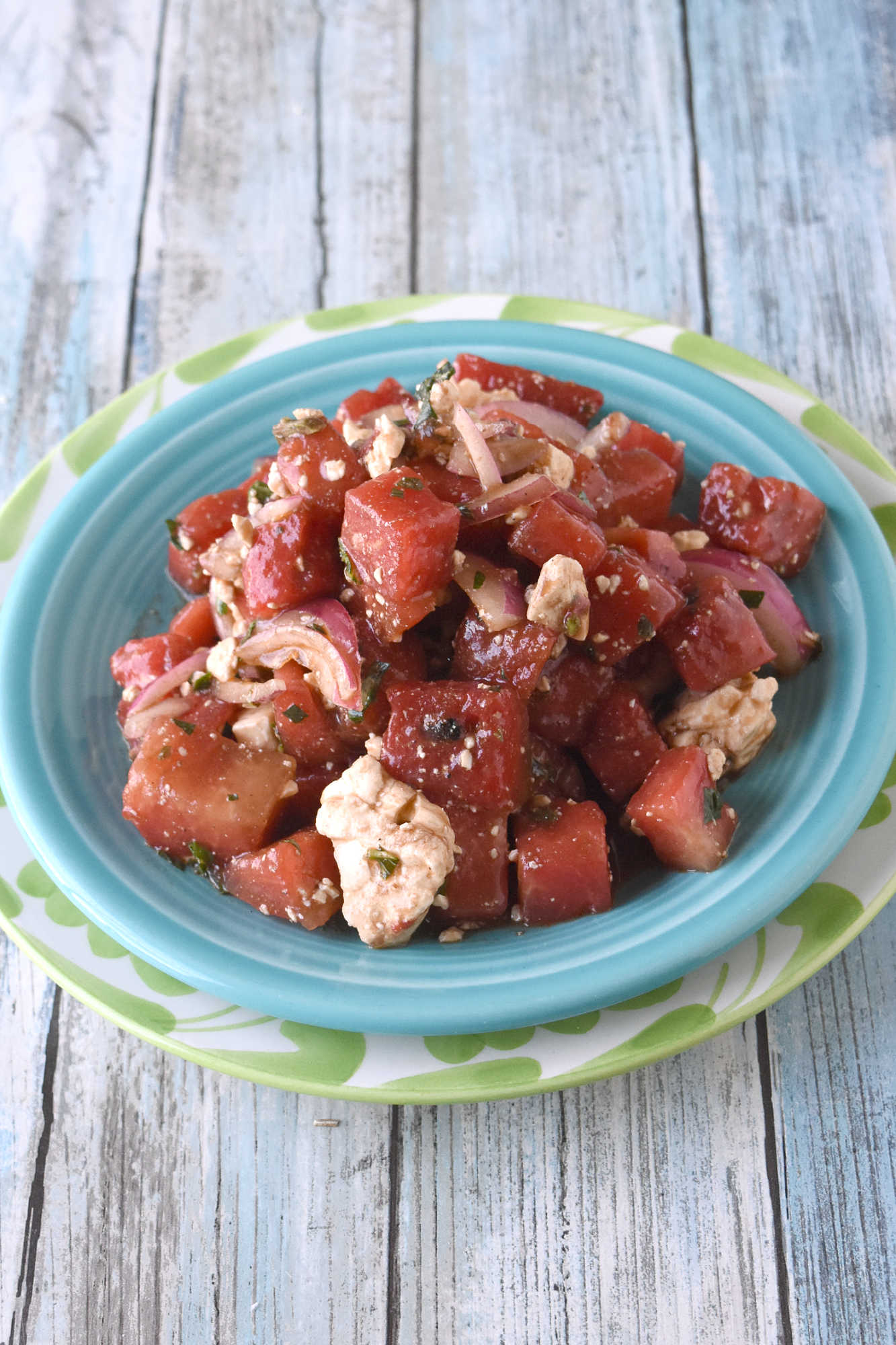Tired of boring salads? Add a kick of heat and sweetness with our Spicy Watermelon and Feta Salad! Guaranteed to impress your family and friends. #FarmersMarketWeek #SpicyWatermelonFetaSalad #RefreshingSummerSalad #FruityAndSavory #HealthySummerEats #TastySideDishEats