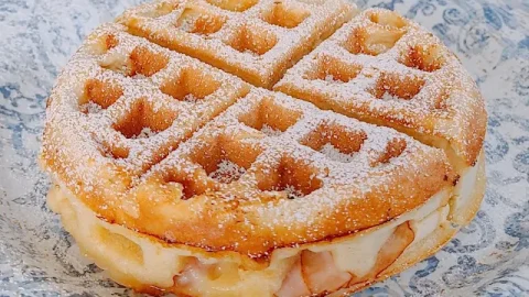 Monte Cristo Stuffed Waffles