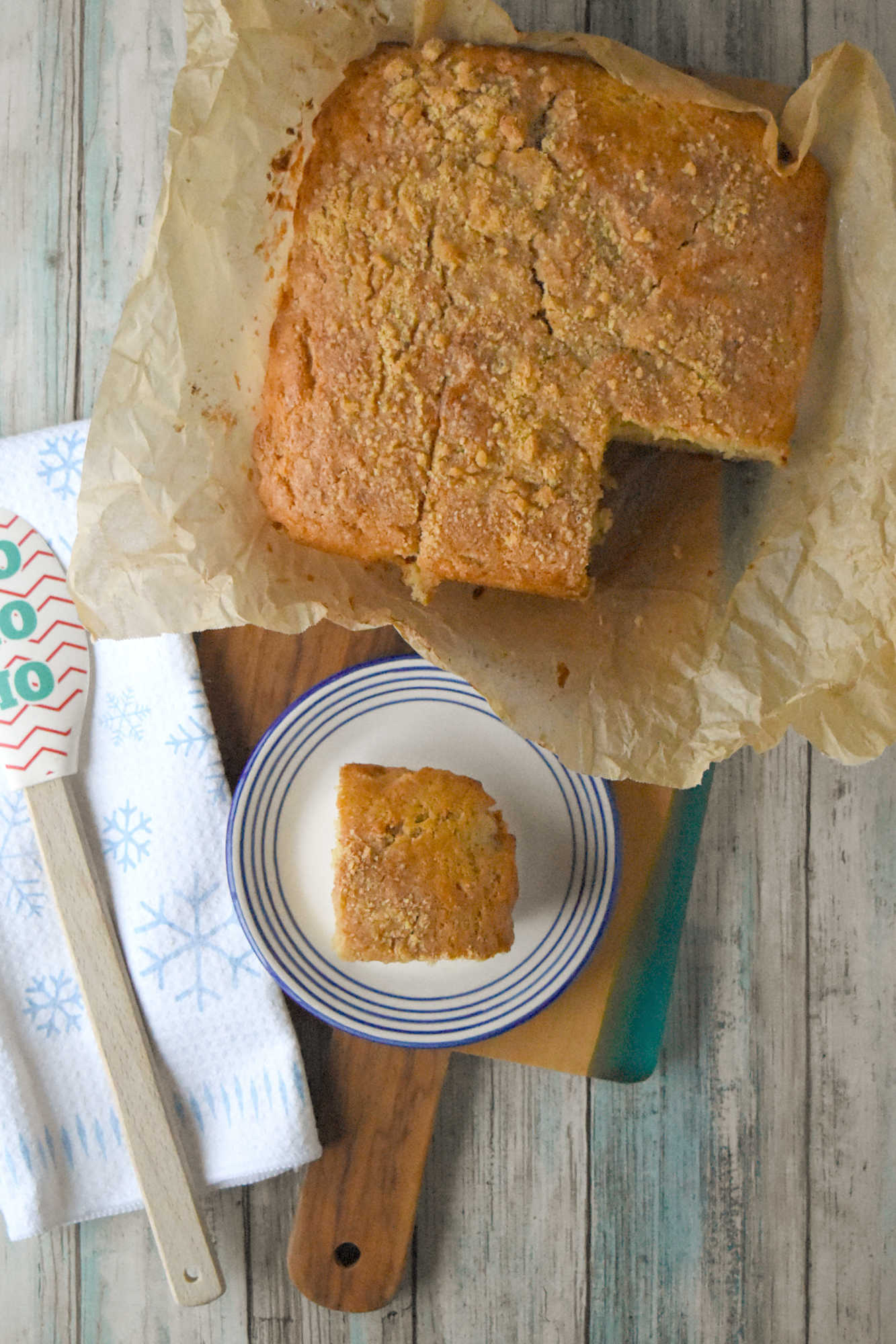 Looking for something new for your brunch table? Cardamom coffee cake is a perfect choice. The soft, tender crumb combined with a hint of spice will keep everyone asking for seconds. #ChristmasSweets #CardamomCoffeeCake #BakeWithSpices #CoffeeCakeCravings #TeaTimeTreats #SpicedSweetsociety