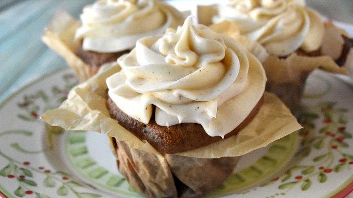 Craving that classic gingerbread flavor but short on time? Check out this easy way to bake gingerbread cupcakes using box cake mix. You get all the cozy spices with hardly any fuss. #ChristmasSweetsWeek #GingerbreadCupcakes #HolidaySweets #BakingGoals #ChristmasTreats #FestiveFlavors