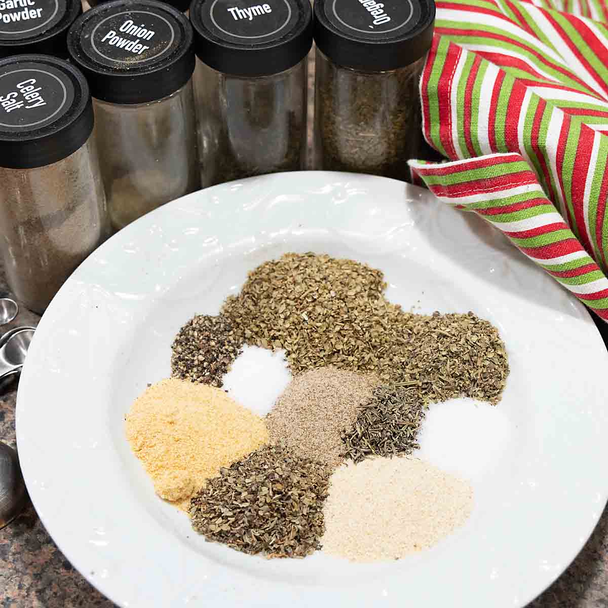 It’s so easy to whip up a Homemade Italian Dressing Mix.  Tasty and economical, it’s perfect to give or keep.