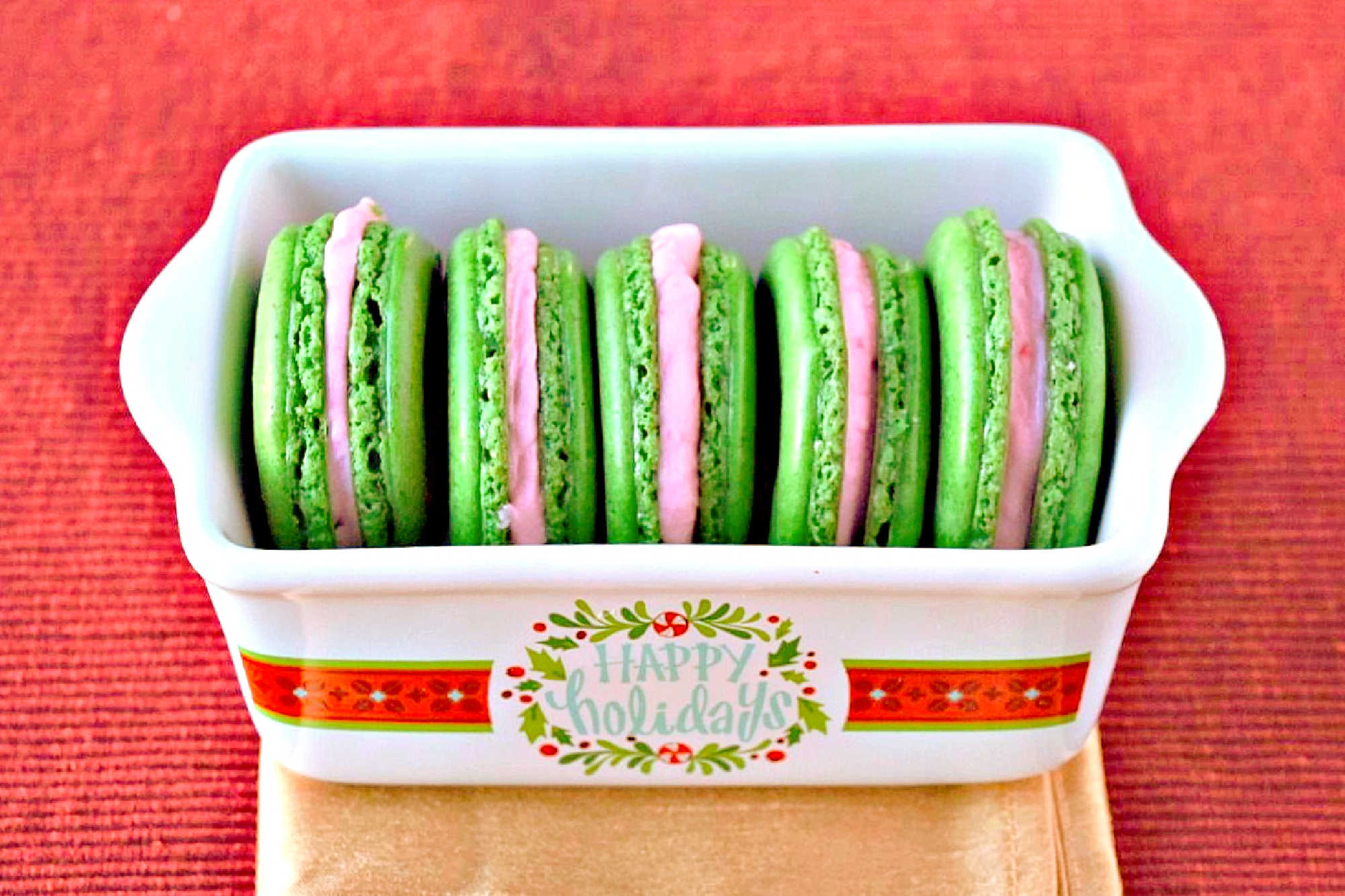 Enjoy the Pistachio Cranberry Macaron, where traditional French pastry meets the vibrant flavors of pistachio and cranberry. Each bite offers a wonderful mix of chewy texture and refreshing taste, perfect for any dessert table. #ChristmasCookies #macaron #cranberry #pistachio #MacaronMadness #PistachioLove #CranberryCravings #SweetTreats #FrenchPastryFaves