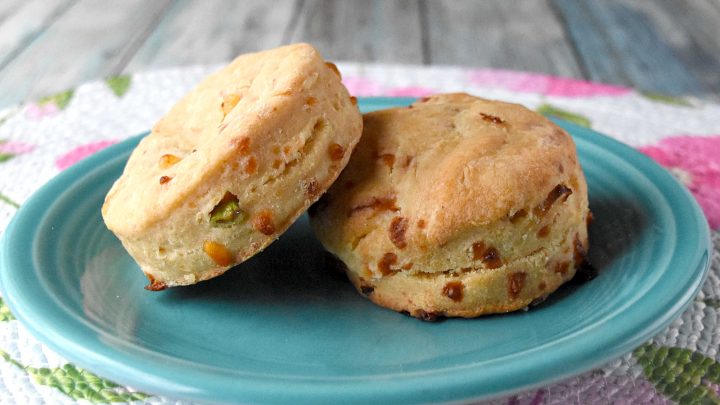 Looking to freshen up your brunch menu? Beer Cheese Scones blend the heartiness of beer with the creaminess of cheese for a satisfying bite every time. #BrunchWeek #BeerCheeseScones #CraftBeerBaking #SconeLovers #CheesyGoodness #BrewedBakedBites