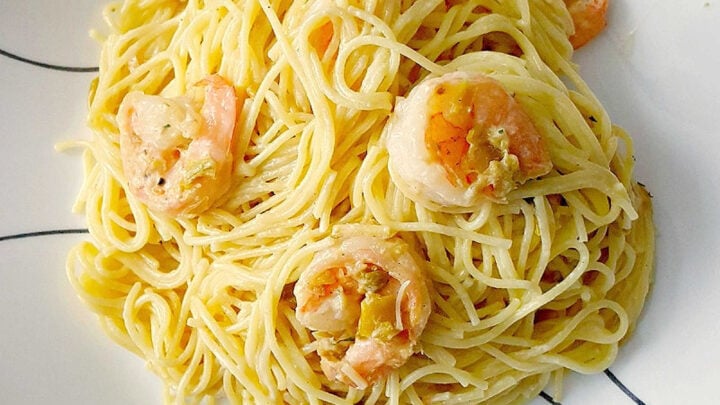 Shrimp and leeks add a savory pop to classic Pasta Carbonara, bringing together velvety sauce, al dente pasta, and fresh flavors in one dish. Ready to try something new? Save this recipe for your next dinner inspiration. #ShrimpCarbonara #PastaCarbonara #SeafoodPasta #ShrimpPasta #CarbonaraRecipe #LeeksRecipe #CreamyPasta #EasyDinnerRecipe #HomemadePasta #WeeknightDinner #DateNightDinner #FoodBlogRecipe #PastaCarbonara #LeekLovers #ItalianFoodie #HomeCookingDelight