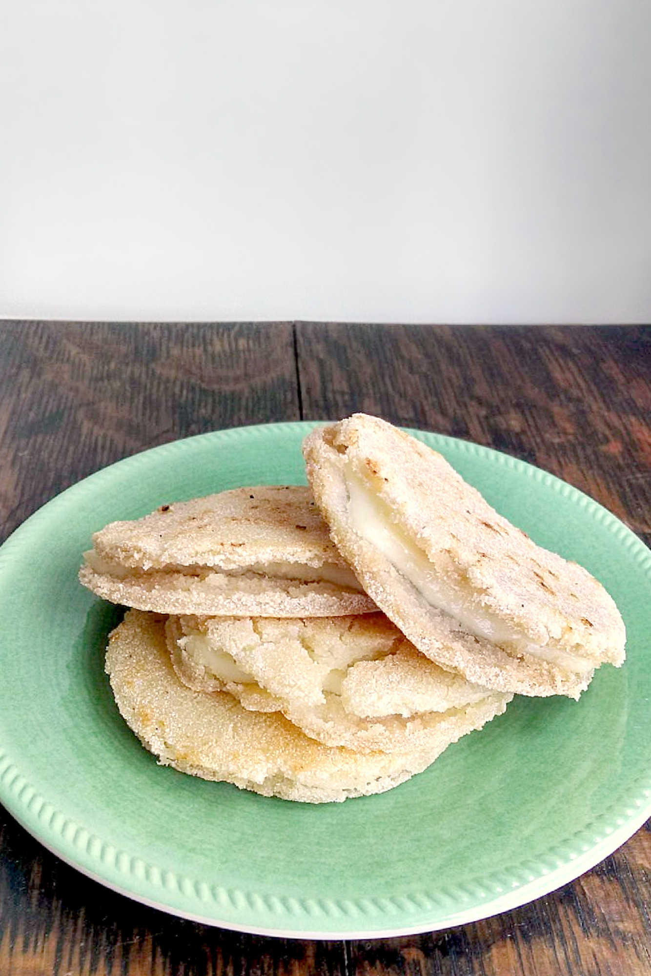 Golden and cheesy, arepas de queso are a true regional Colombian favorite. Enjoy the melt-in-your-mouth taste that brings tradition to your table. #Arepas #CheeseLovers #ComfortFood #ArepasDeQuesoDelight #ColombianCuisine #LatinFoodLovers #CheesyGoodness #FoodieFinds #ArepasDeQueso #ColombianFood #RegionalFavorites #SouthAmericanEats #CheeseLoversUnite