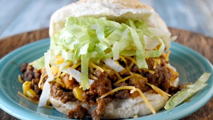This Easy Taco Sloppy Joes recipe combines lean ground turkey, salsa, corn, cheddar cheese, and smoky chipotle flavor for a quick one-pan dinner the whole family loves. Perfect for busy weeknights, meal prep, and budget-friendly meals. #FarmersMarketWeek #TacoSloppyJoes #EasyDinner #GroundTurkeyRecipes #WeeknightDinner #FamilyMeals #BudgetMeals #DinnerIdeas #OnePanMeals #ComfortFood