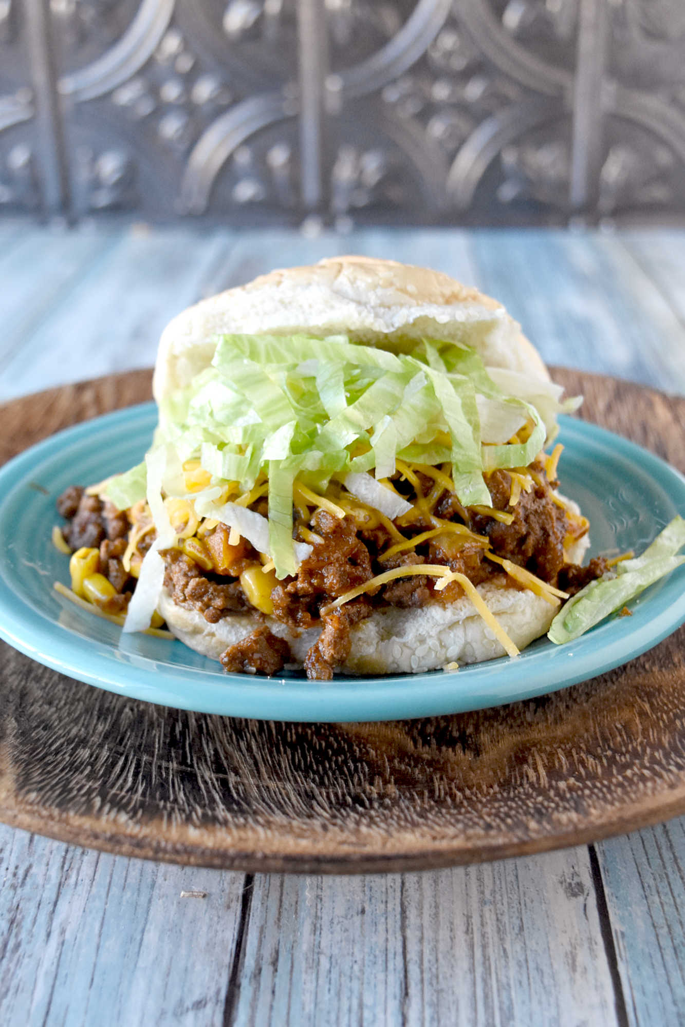 This Easy Taco Sloppy Joes recipe combines lean ground turkey, salsa, corn, cheddar cheese, and smoky chipotle flavor for a quick one-pan dinner the whole family loves. Perfect for busy weeknights, meal prep, and budget-friendly meals. #FarmersMarketWeek #TacoSloppyJoes #EasyDinner #GroundTurkeyRecipes #WeeknightDinner #FamilyMeals #BudgetMeals #DinnerIdeas #OnePanMeals #ComfortFood