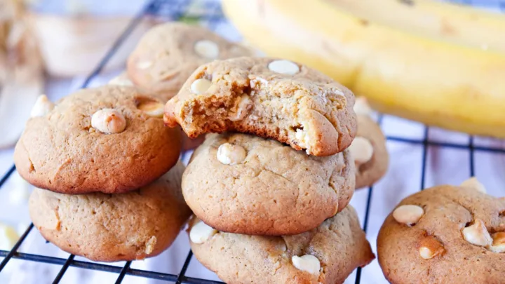 Soft and chewy Banana Pudding Cookies made with ripe banana, banana cream pudding mix, and white chocolate chips. An easy banana dessert!